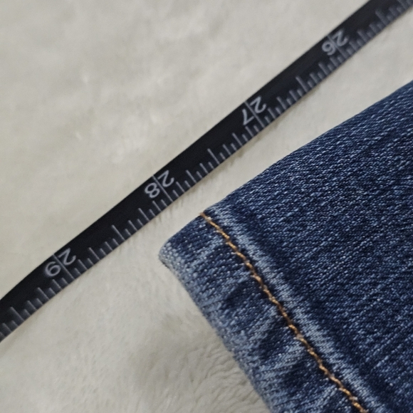 Lucky Brand Lola Bootcut Blue Wash Mid‑Rise Jeans w/ Embroidered Back Pockets 27 - Picture 13 of 14